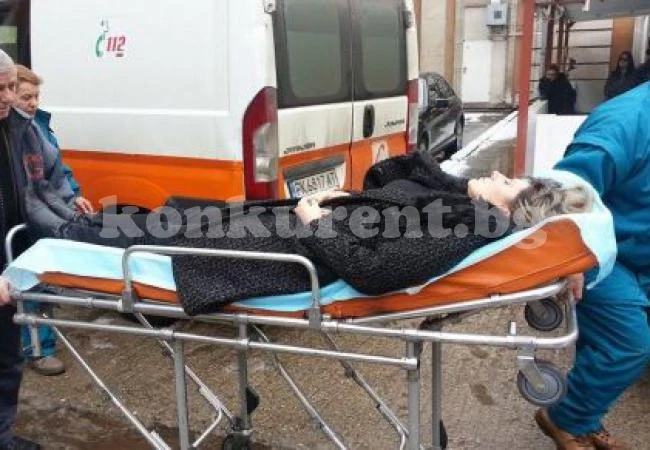 Жена припадна на погребението на Росица Янакиева