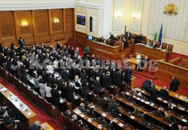 Минута мълчание за д-р Желю Желев в парламента