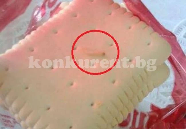 Ужасен клиент: Бял червей изпълзя от бисквитите