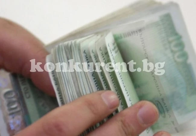 Майките студентки ще получават помощ на части