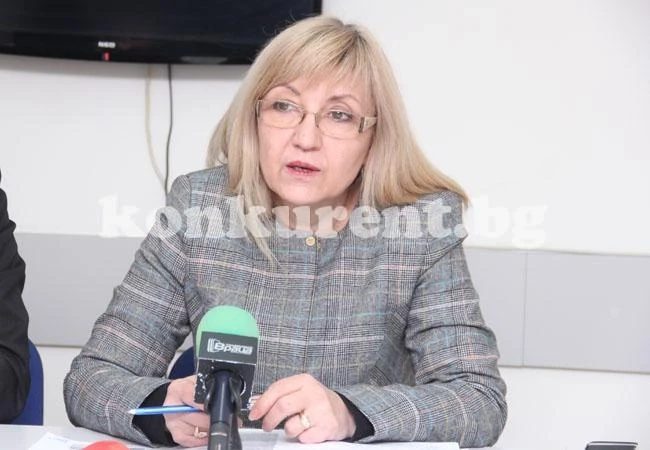 Петя Аврамова ще приема граждани днес
