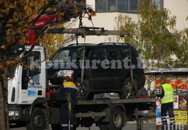 Нов паяк вдига мощни автомобили над 3 тона