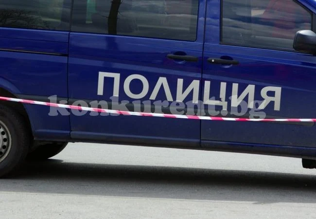 Изродите вързали дядо Славчо с тиксо за леглото