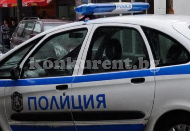 Свиха БМВ-то на автотърговец пред кафене