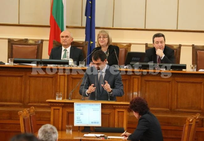 Хайтов пита министър за проблема на аграрна гимназия
