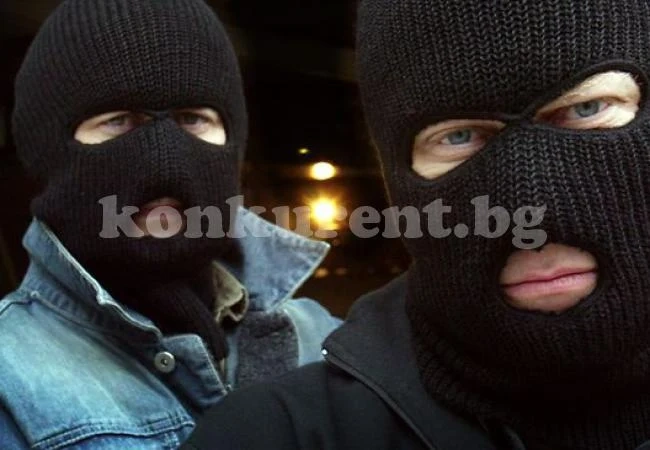 Маскирани нападнаха жена в „Дъбника“