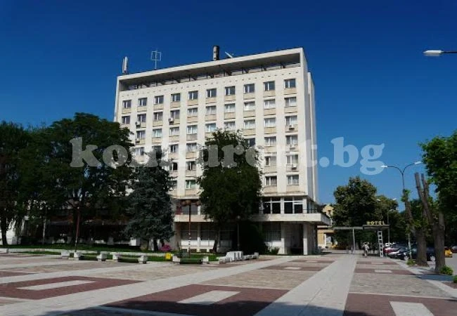 Апаш пробва да открадне кабели от хотел „Родина“ в Мездра