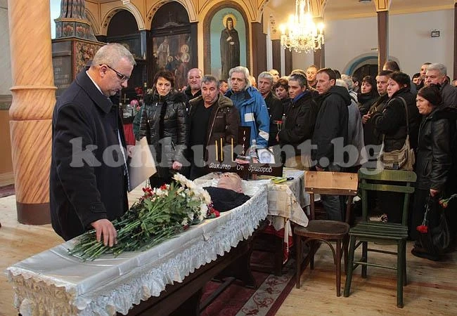 Стотици се сбогуваха с кмета на Лютаджик