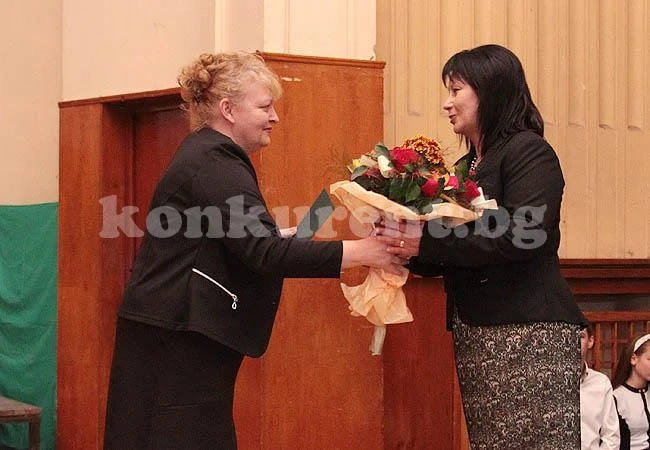 ПМГ „Акад. Иван Ценов“ отбеляза празника си с концерт