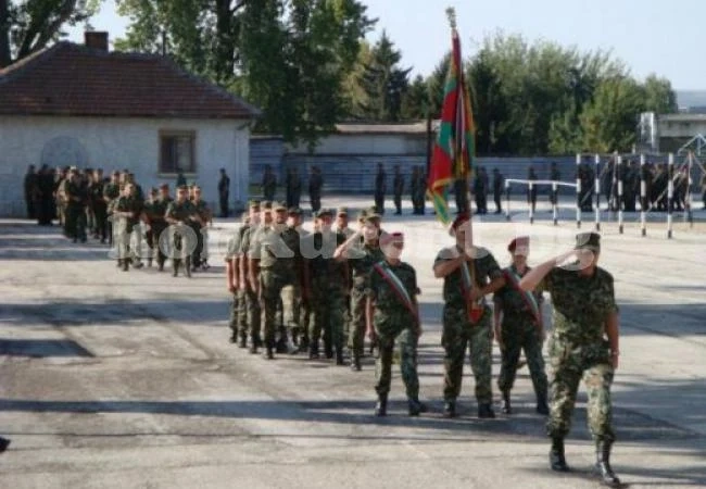 Командир нарече боец \