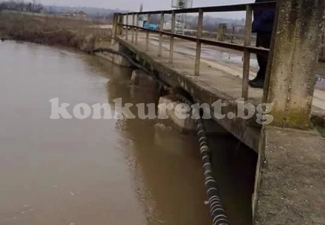 Реката в Крушовица спада
