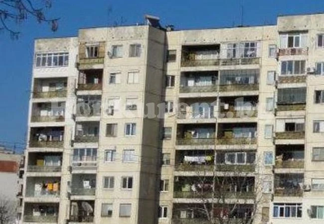 Младеж опита да се убие в Перник, борят се за живота му