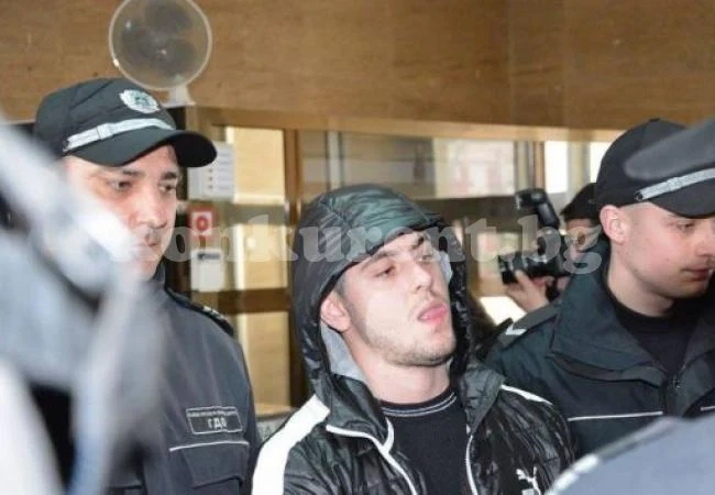 Вижте охранителите, пребили до смърт Нягол в мола