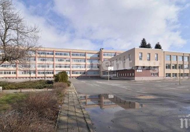 Грип затвори 5 училища в страната