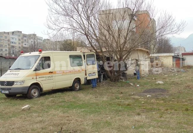 Плъхове ръфали трупа на Любен (Обзор)