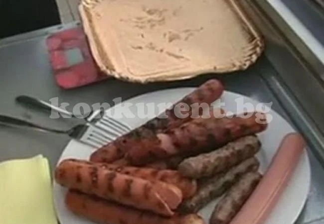 Пластмасови ли са са кренвиршите?