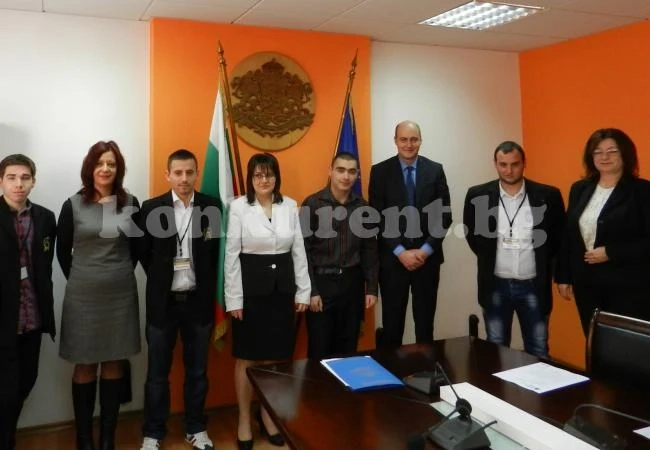 Четирима младежи оглавиха областната управа във Видин
