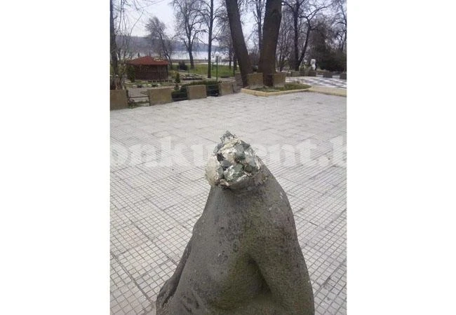 Вандализъм във Видин: Отрязаха главата на „Бременната майка“
