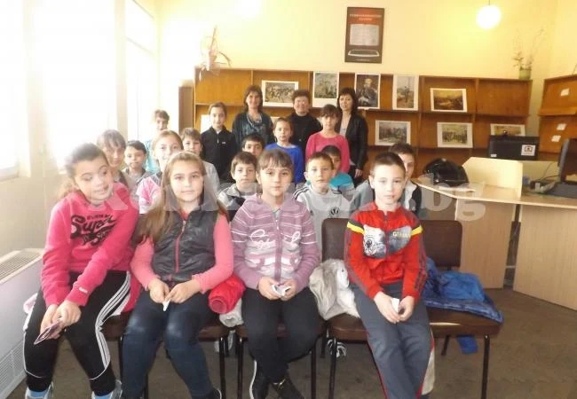 Ученици отбелязаха Благовещение