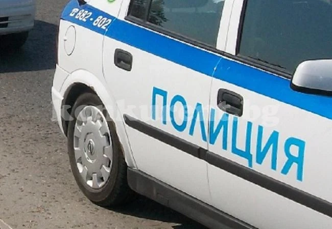 Джигит блъсна кола на полицията във Враца и избяга