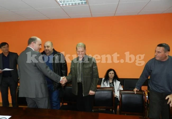 Подписаха 3 договора за саниране в Белоградчик