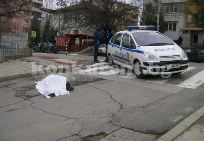 Откриха труп на мъж на улицата