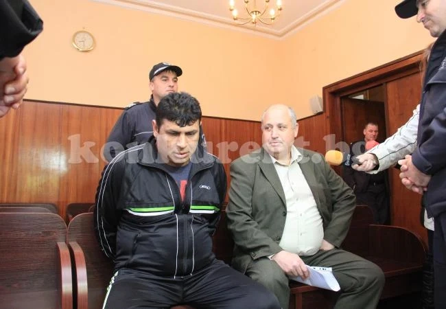 Мъж отива в затвора за убийство на старец, блудствал с детето му