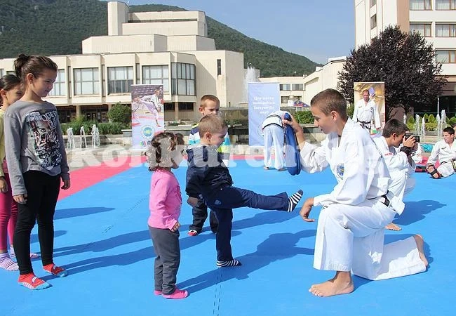 Таекуондисти показаха висока класа в Перник