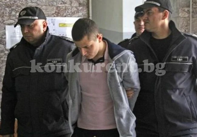 Студент след запой уби мъж на тротоара