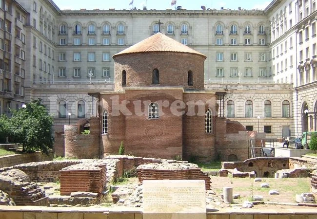 Търсят 200 000 лева за ремонт на ротондата \