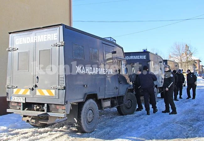 Жандармерията влезе в ромските махали
