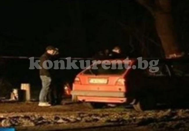 Мъж е бил прострелян в колата си