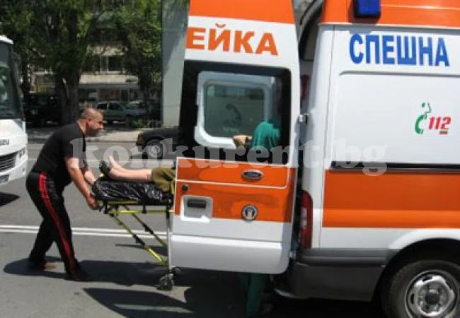 Моторист се обърна в канавка на Е-79