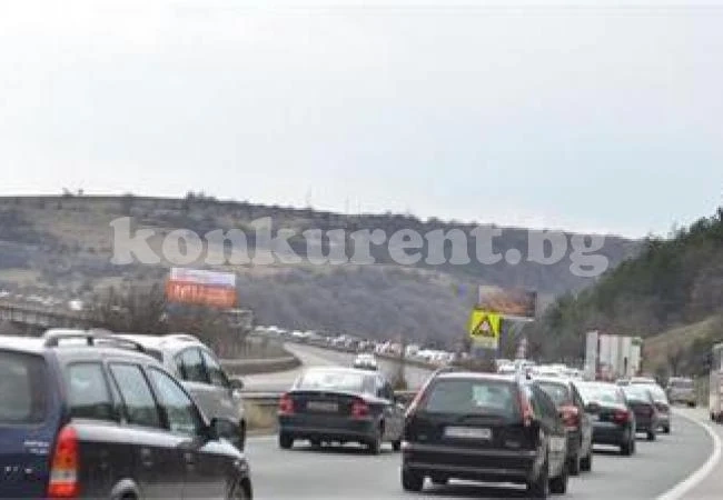Опасни фуги предизвикали зверското задръстване на Хемус вчера