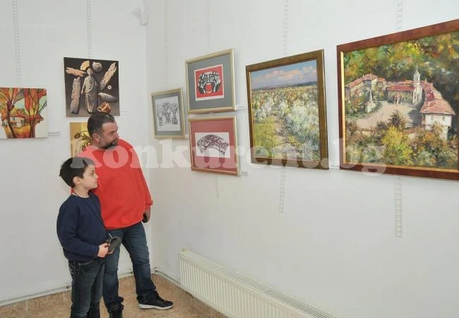 Портрет на професор стана сензация на изложба
