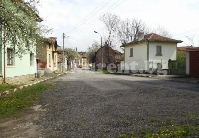 Подпочвена вода залива улица в Ребърково