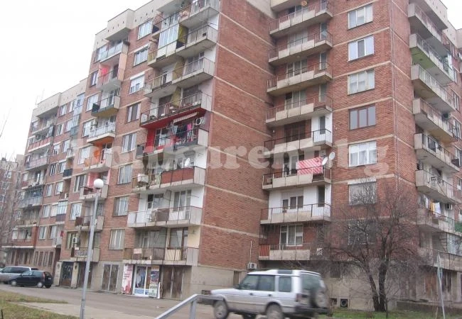 Четири блока в Мездра сключиха договори за безплатно саниране