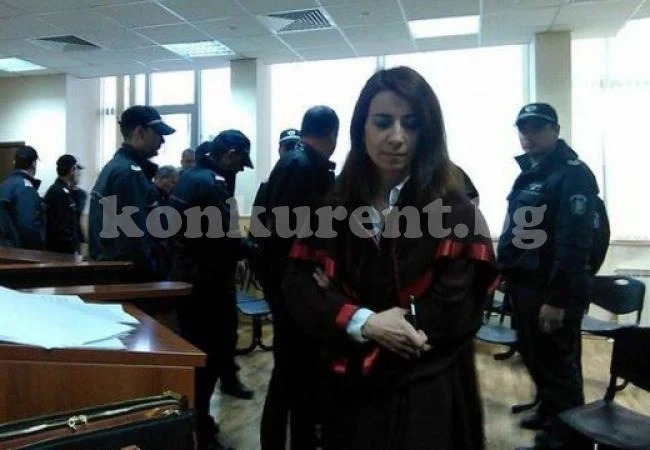 Съдия към митничарите: Жалко, че за дребни парички участвате в схемата