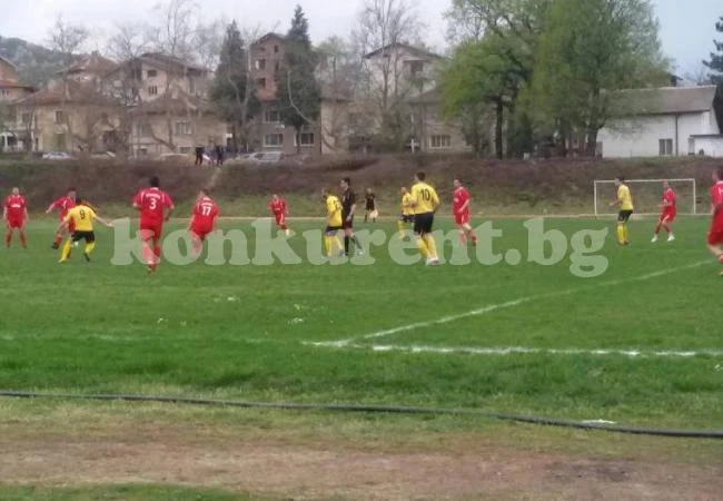 Вършец 2012 победи градския си съперник