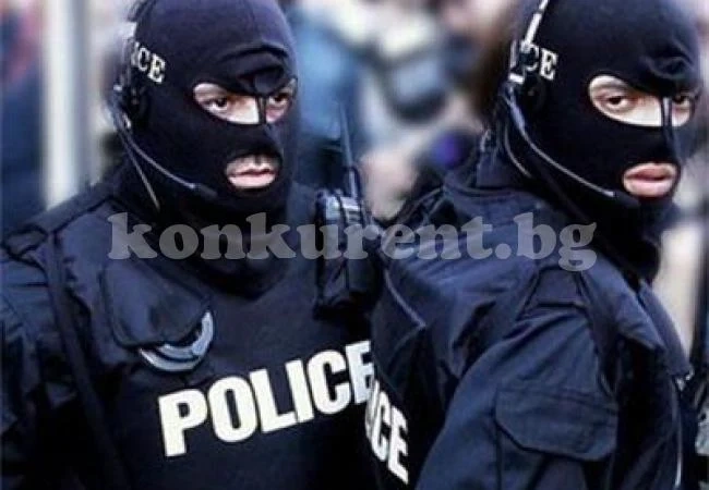 Арестуваха 14-годишен в Англия, планирал атентат