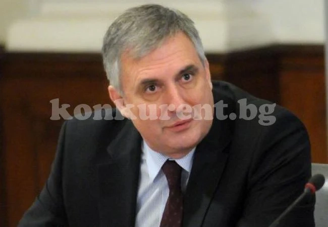 Ивайло Калфин предложи работен ден от 5 часа