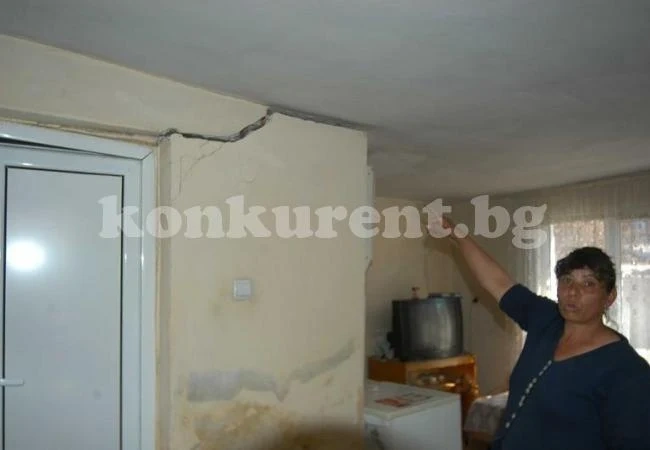 Нов водопровод гърми, улици и къщи пропадат