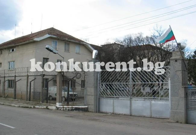 Непълнолетни затворници живеят в лоши условия
