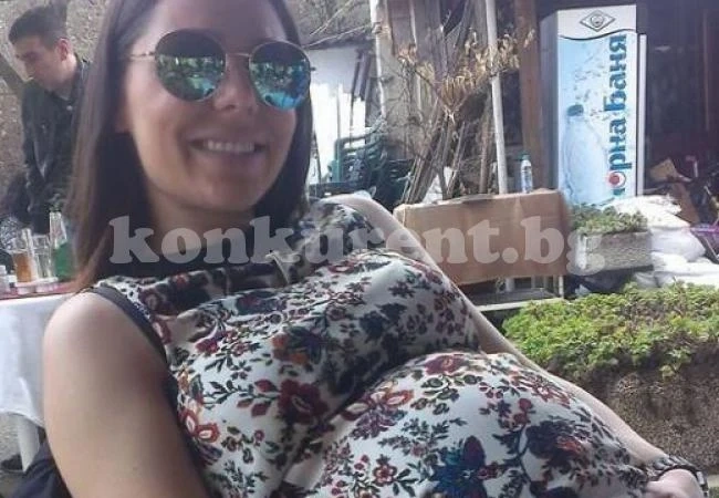 Секссимволът Аня Пенчева стана баба