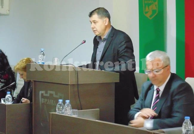 Стоев пита за парите за миенето на Враца