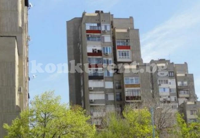 Брат и сестра се самоубиха с четири години разлика