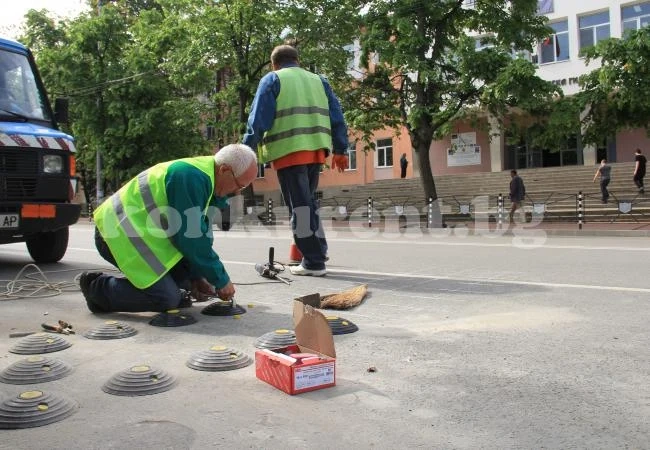 Поставят ограничители на скоростта на възлови места във Враца