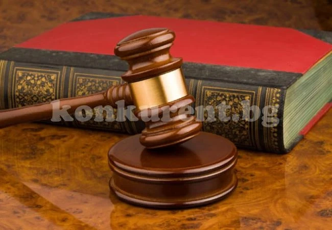 4 години затвор за апаш, нападнал баба за 2 лв.