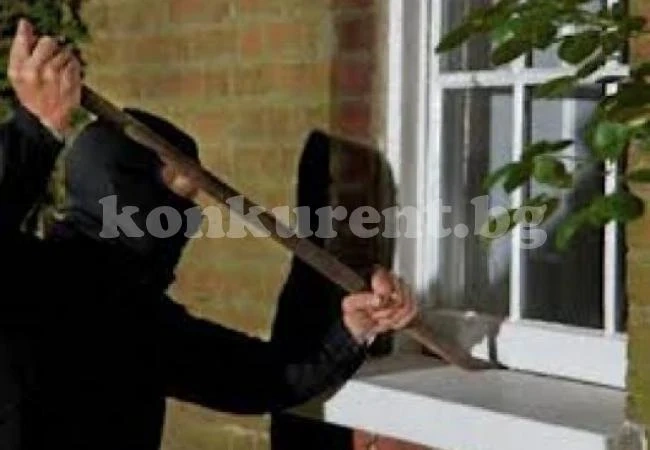 Отмъкнаха 6 бона и златни накити от къща в Козлодуй