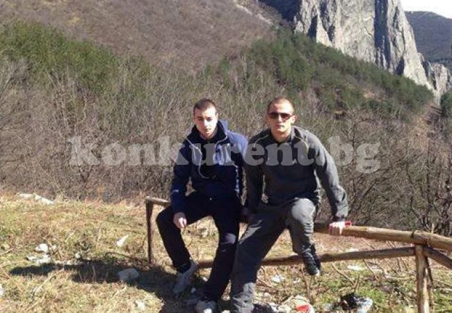 Двама врачани помогнали при катастрофата край Новачене
